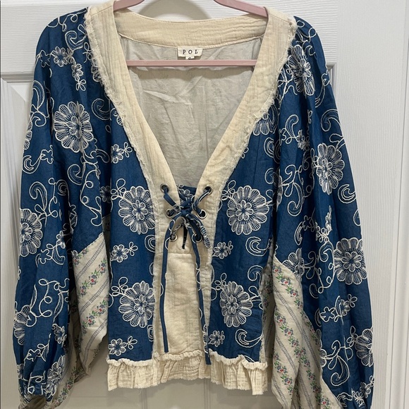 POL Tops - POL Navy and Cream Floral Blouse